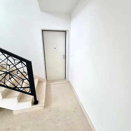 Happiness Apartment