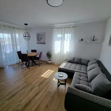 Happiness Apartment *
