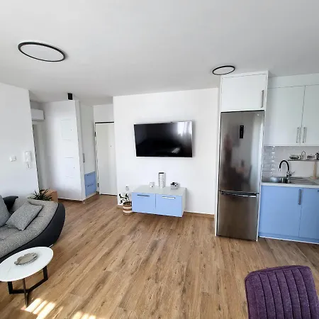 Happiness Apartment *