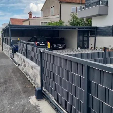 Happiness Apartman *