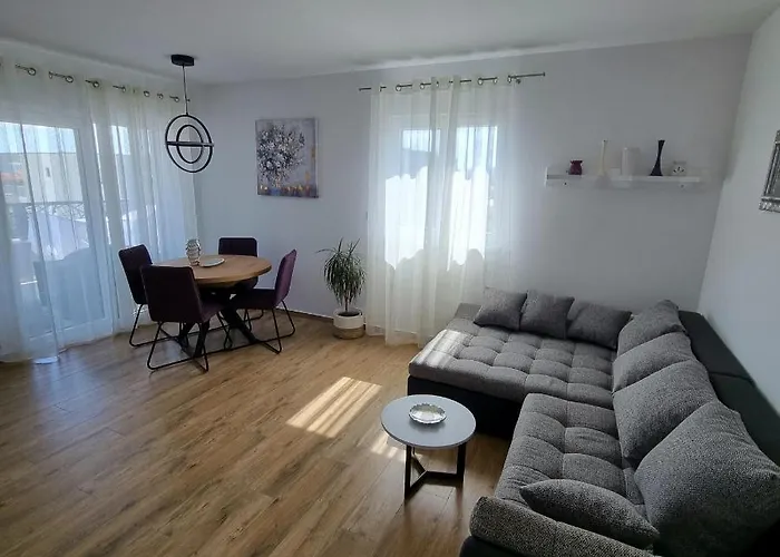 Happiness Lägenhet *