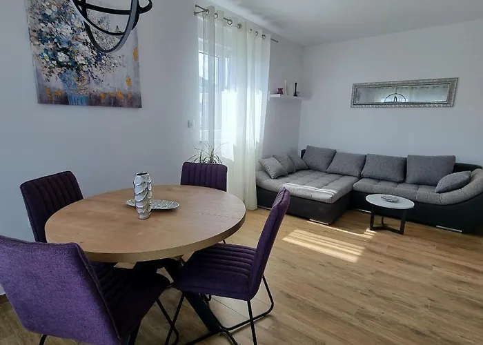 Happiness Lägenhet *